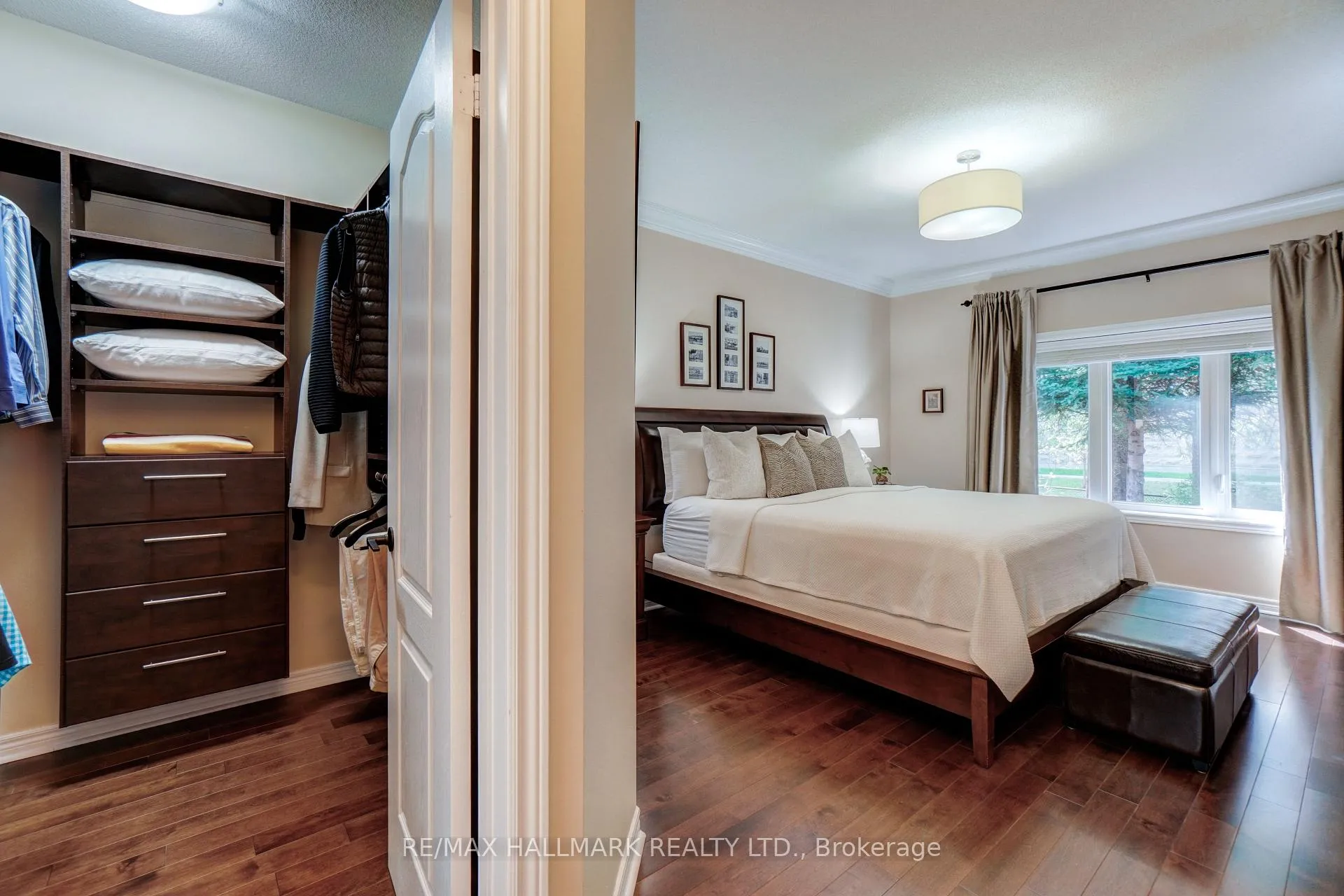 Photo 25 of 48 Fred Barnard Way, Uxbridge — HOMEH