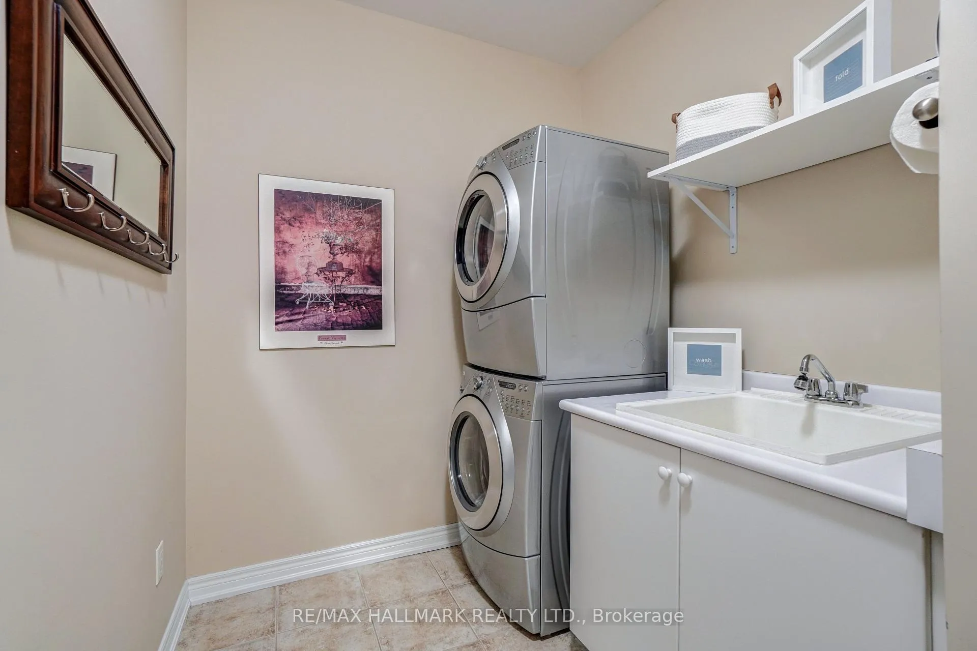 Photo 38 of 48 Fred Barnard Way, Uxbridge — HOMEH