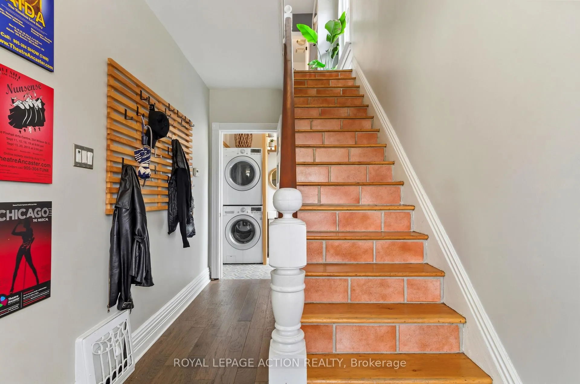 Photo 8 of 326 Waterloo Avenue, Guelph, Junction/Onward Willow — HOMEH