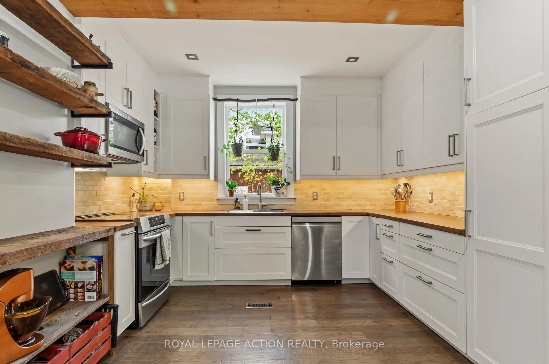 Photo 16 of 326 Waterloo Avenue, Guelph, Junction/Onward Willow — HOMEH
