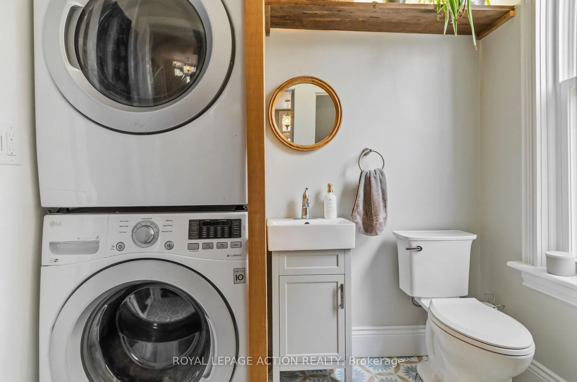 Photo 21 of 326 Waterloo Avenue, Guelph, Junction/Onward Willow — HOMEH