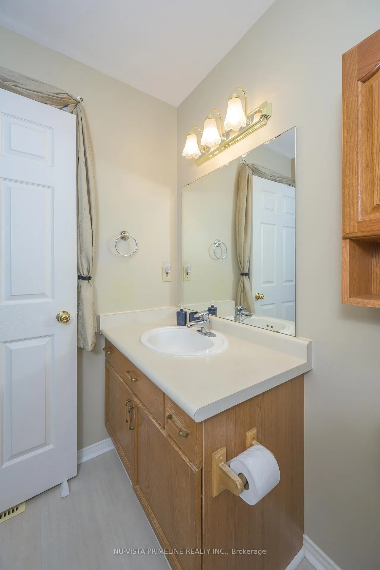 Photo 20 of Unit 17, 145 North Centre Road, London, North B — HOMEH
