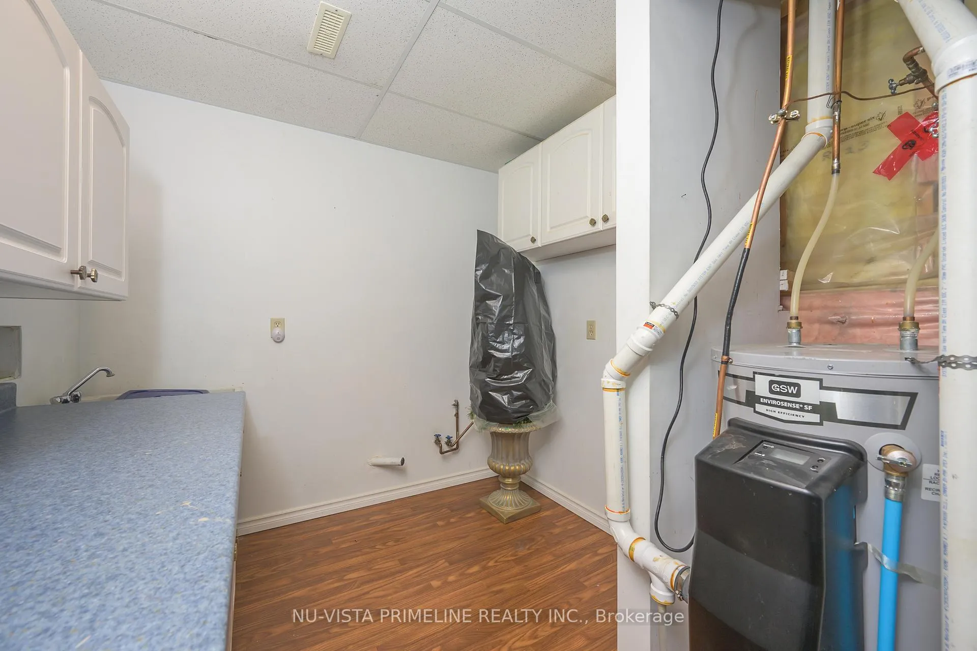 Photo 37 of Unit 17, 145 North Centre Road, London, North B — HOMEH