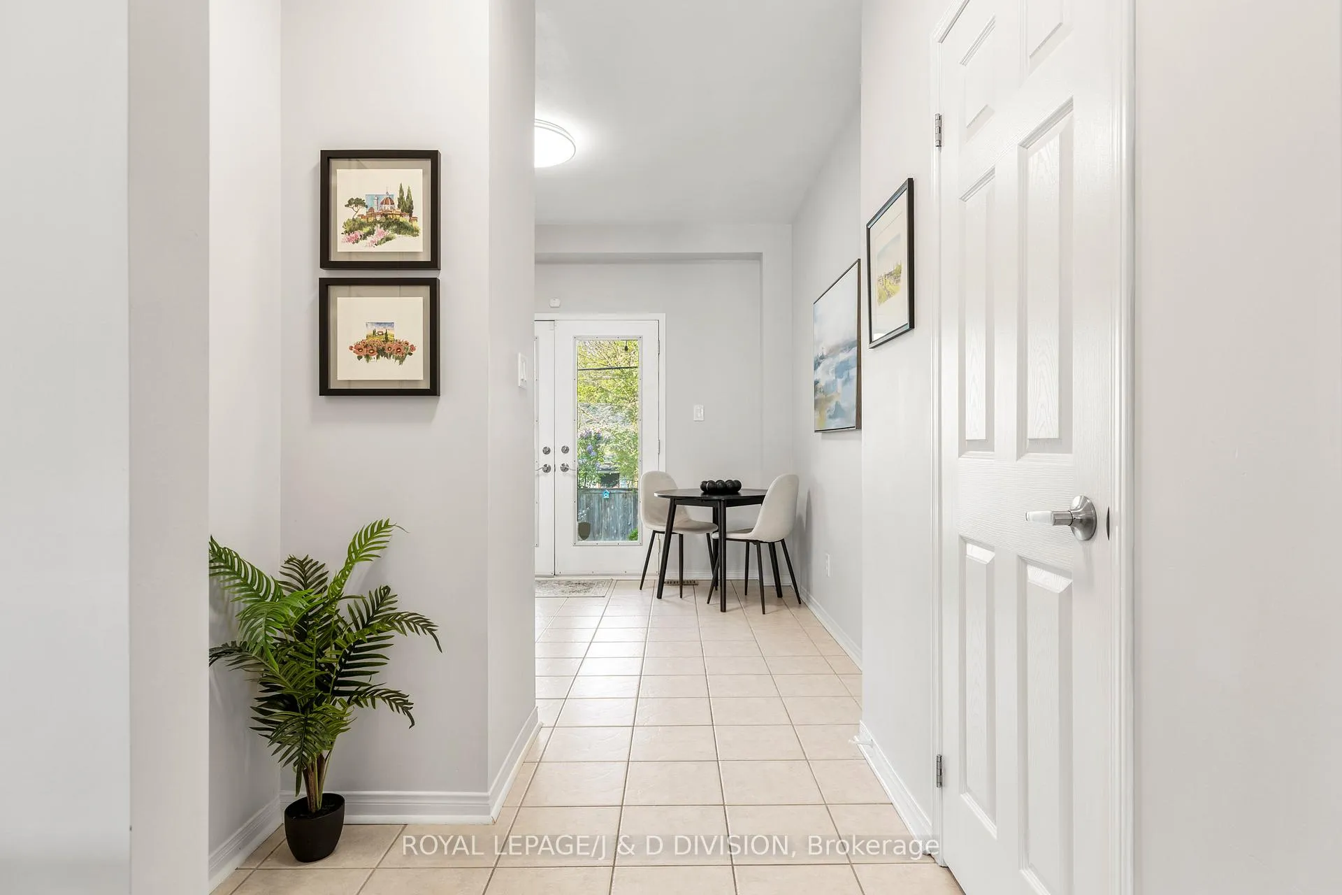 Photo 16 of 446 Sammon Avenue, Toronto, Danforth Village-East York — HOMEH