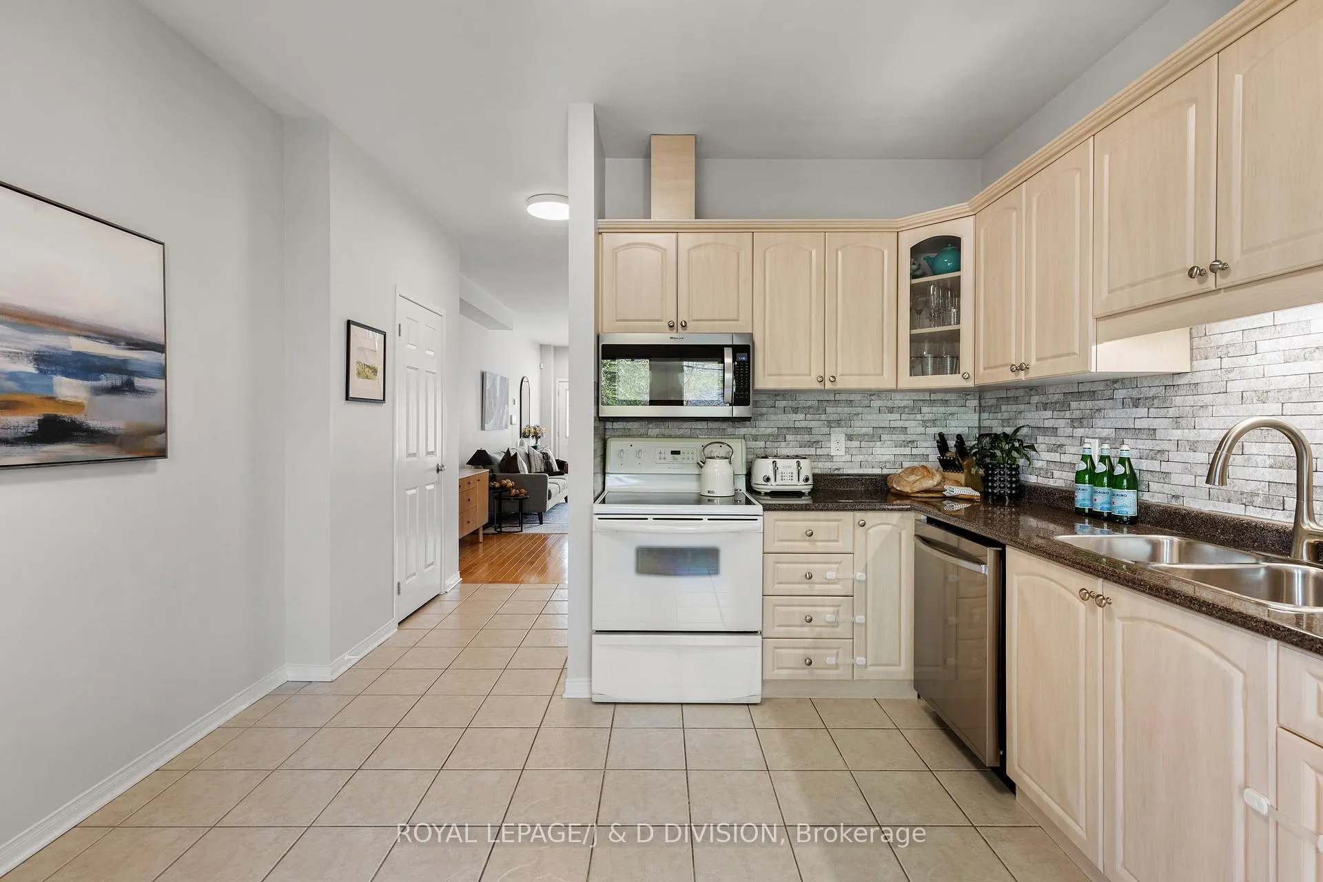 Photo 18 of 446 Sammon Avenue, Toronto, Danforth Village-East York — HOMEH