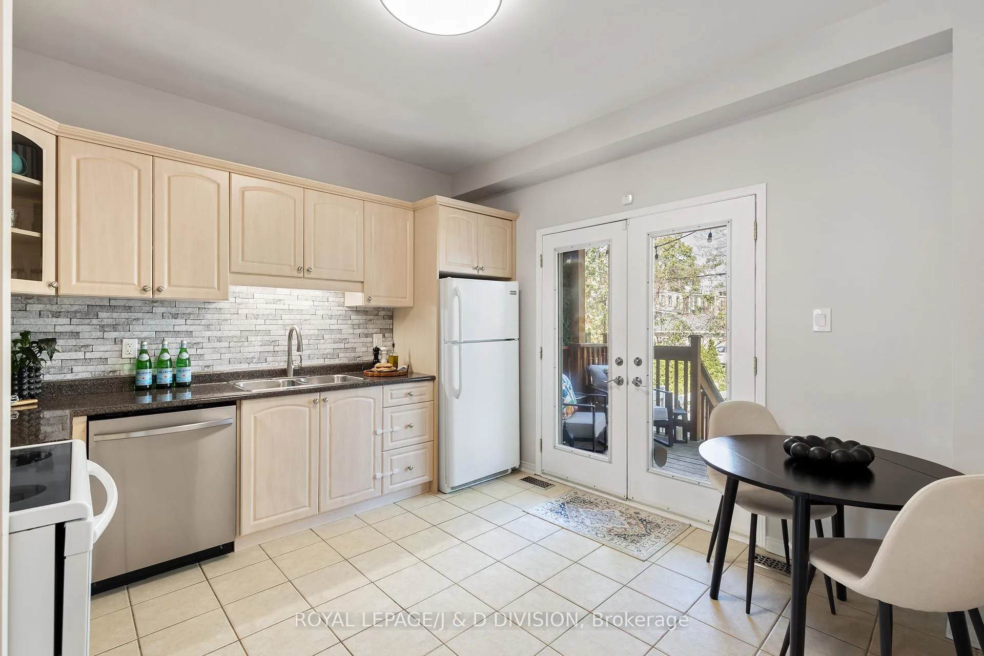 Photo 20 of 446 Sammon Avenue, Toronto, Danforth Village-East York — HOMEH