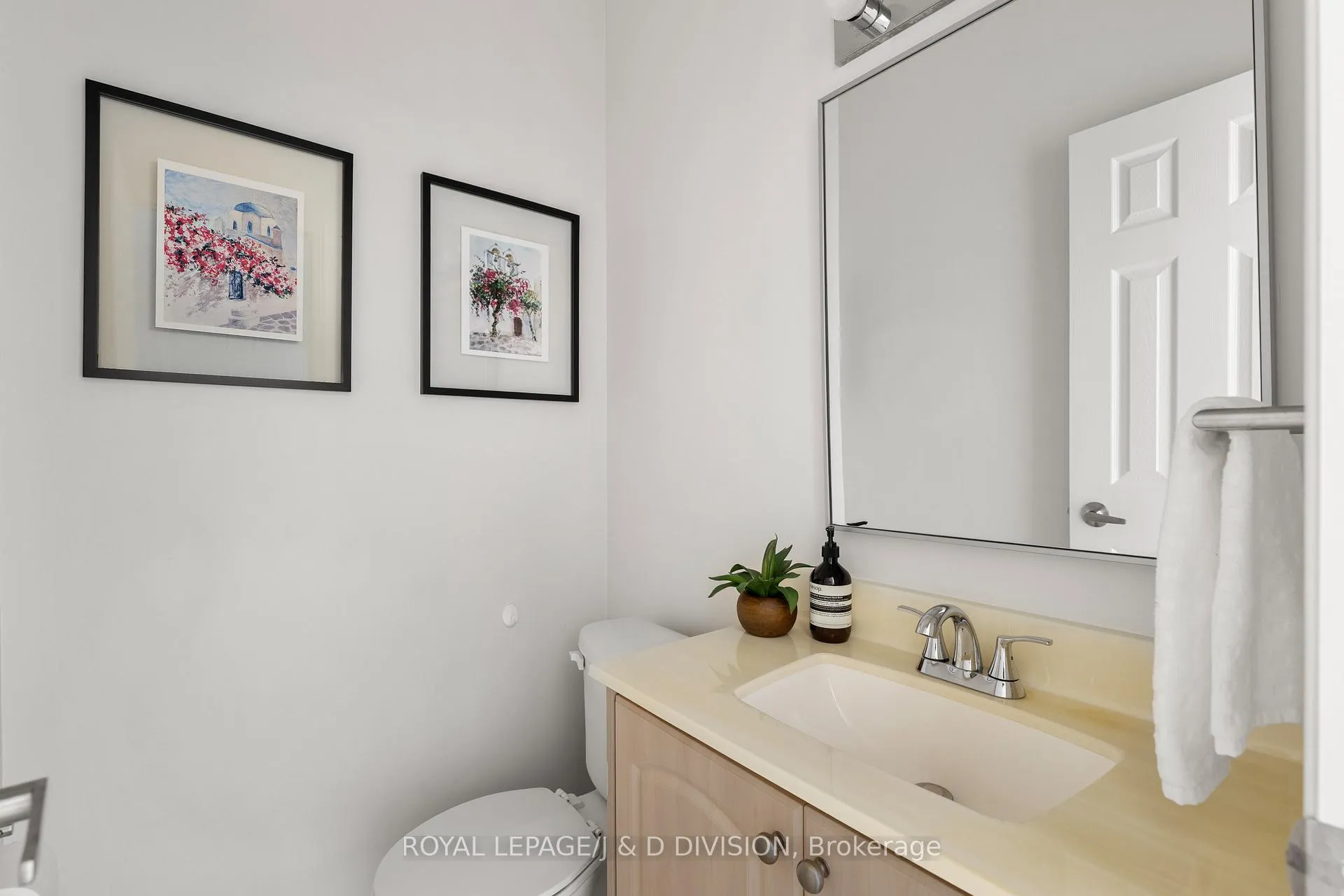 Photo 21 of 446 Sammon Avenue, Toronto, Danforth Village-East York — HOMEH