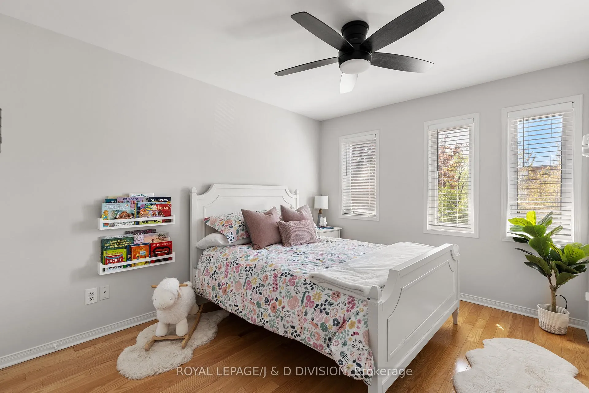 Photo 24 of 446 Sammon Avenue, Toronto, Danforth Village-East York — HOMEH