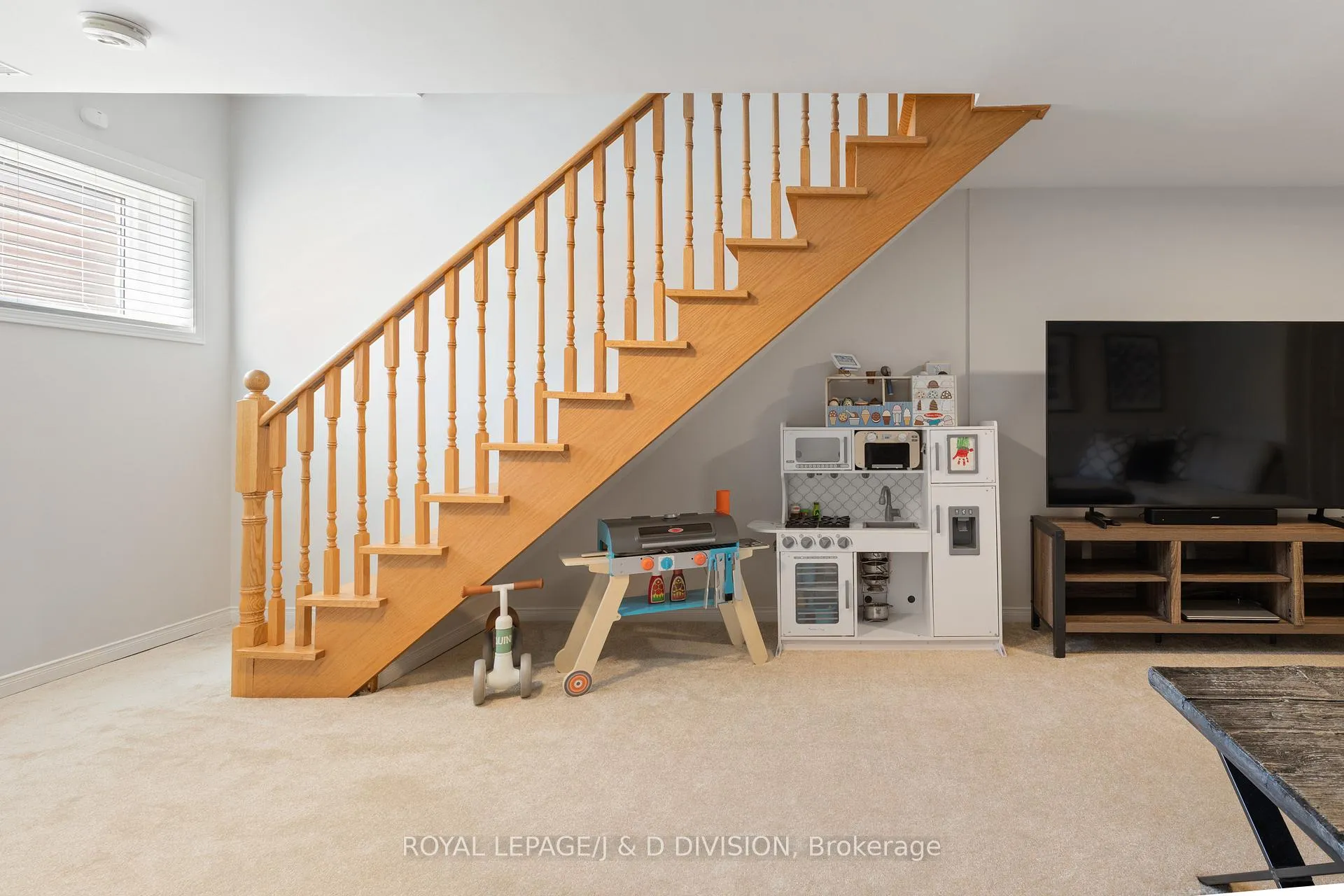 Photo 34 of 446 Sammon Avenue, Toronto, Danforth Village-East York — HOMEH