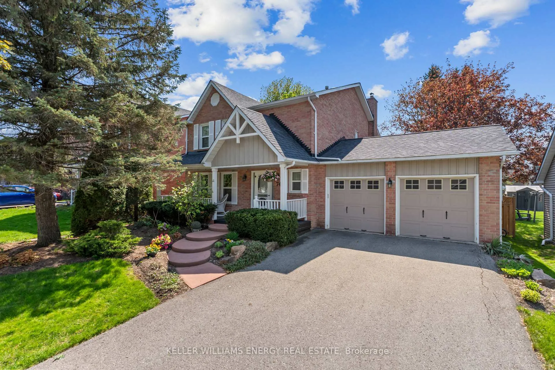 Photo 3 of 74 Centre Road, Uxbridge — HOMEH