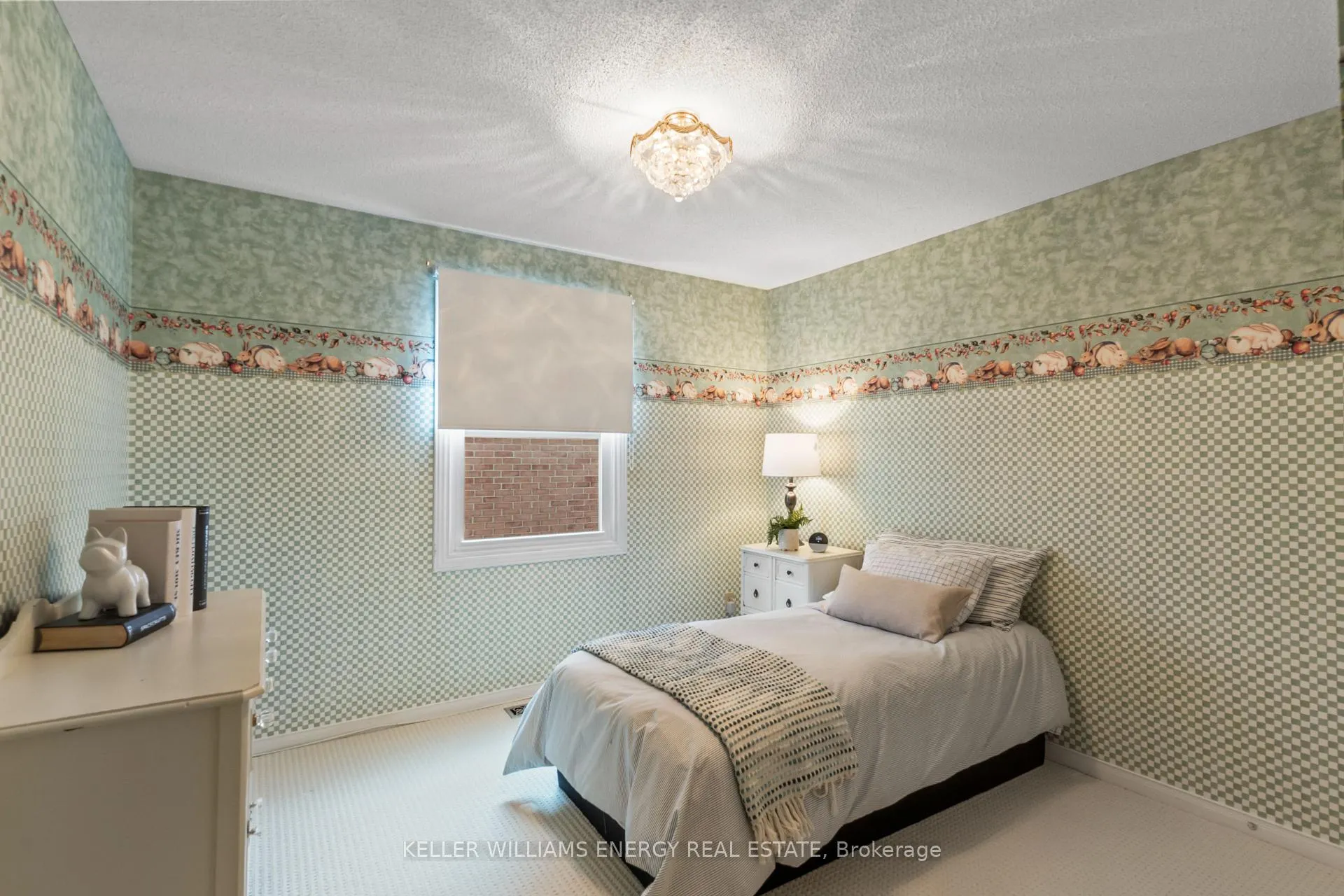 Photo 24 of 74 Centre Road, Uxbridge — HOMEH