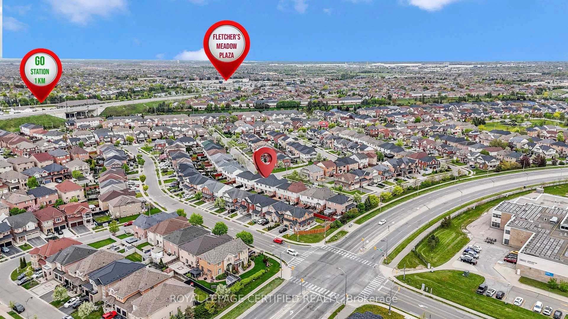 Photo 3 of 34 Tawnie (Lower) Crescent, Brampton, Credit Valley — HOMEH