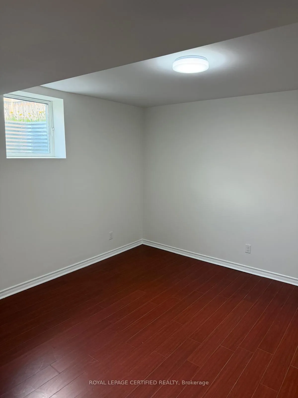 Photo 7 of 34 Tawnie (Lower) Crescent, Brampton, Credit Valley — HOMEH
