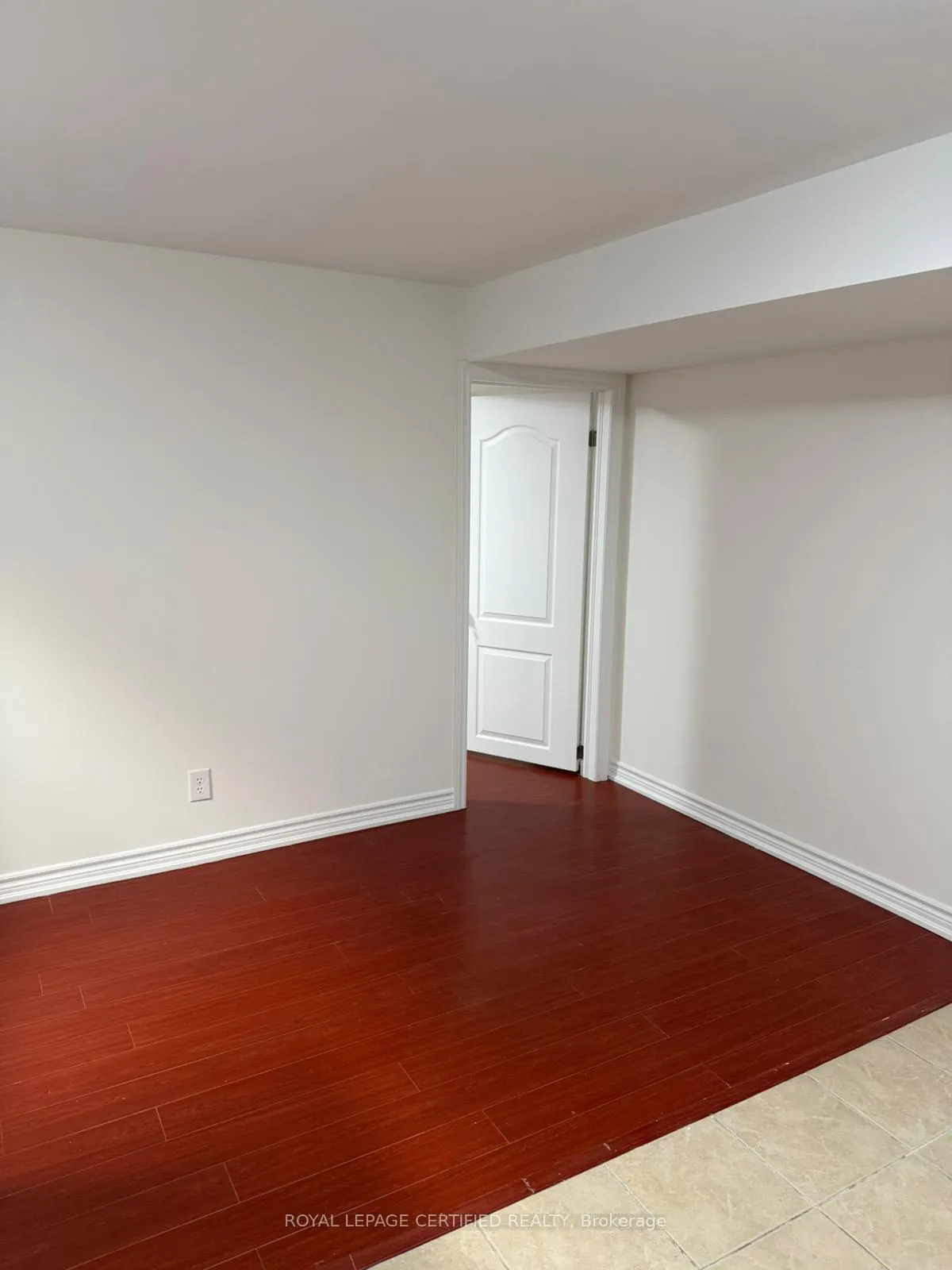 Photo 8 of 34 Tawnie (Lower) Crescent, Brampton, Credit Valley — HOMEH