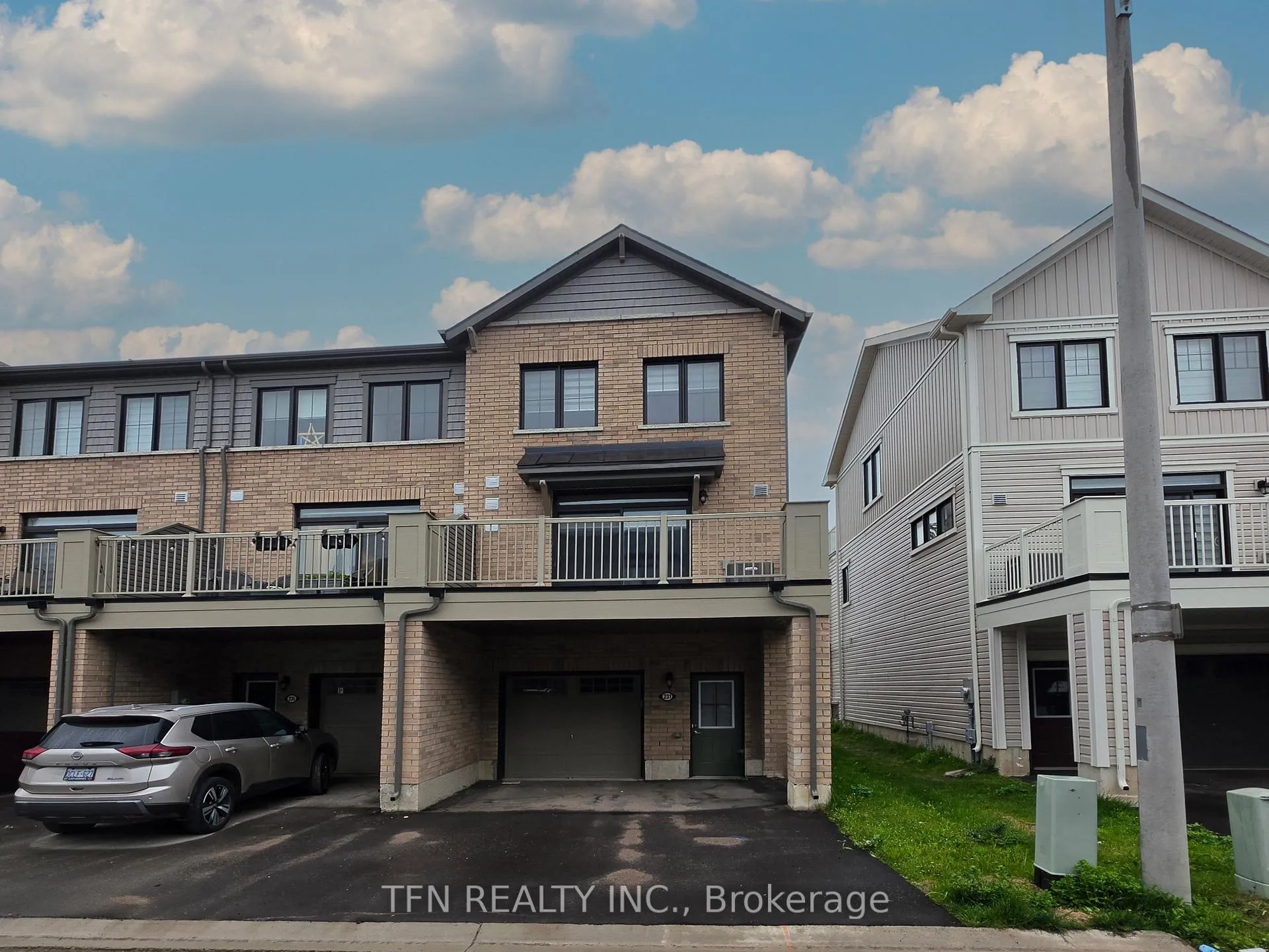Photo 2 of 231 Melody Lane, Thorold, Thorold Downtown — HOMEH