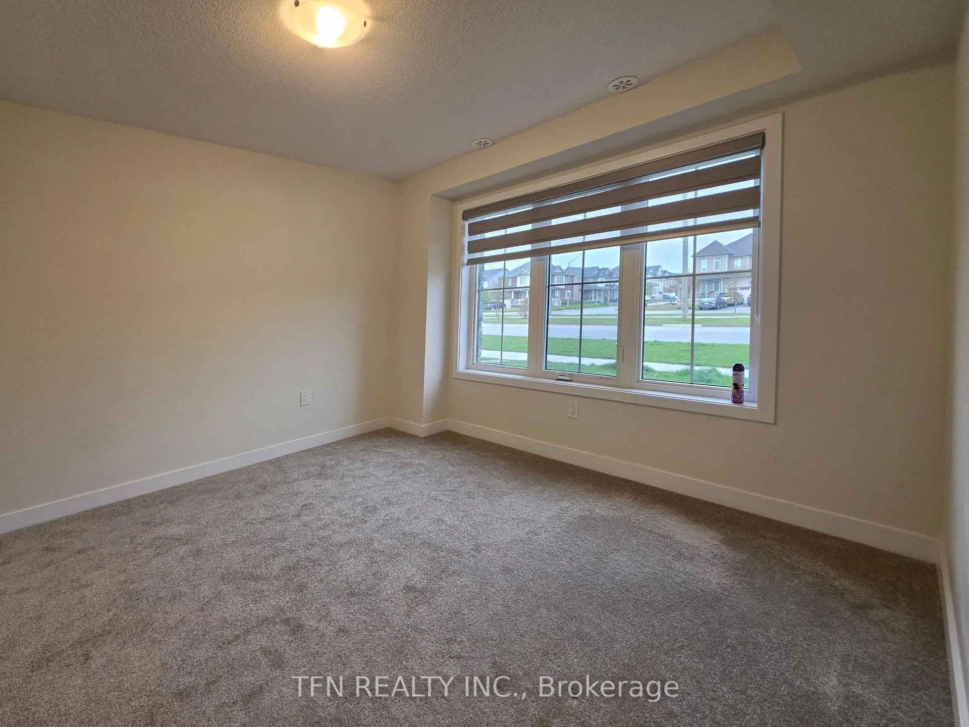 Photo 7 of 231 Melody Lane, Thorold, Thorold Downtown — HOMEH