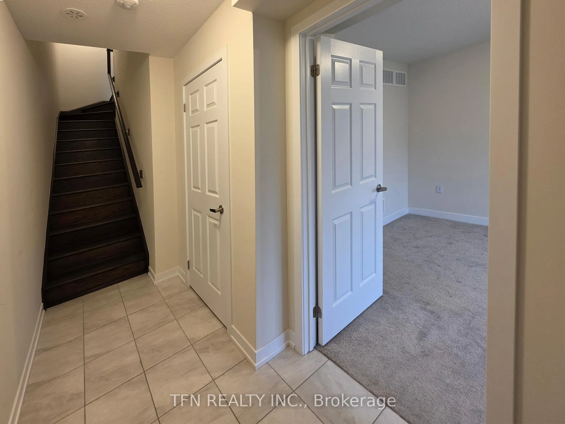 Photo 12 of 231 Melody Lane, Thorold, Thorold Downtown — HOMEH