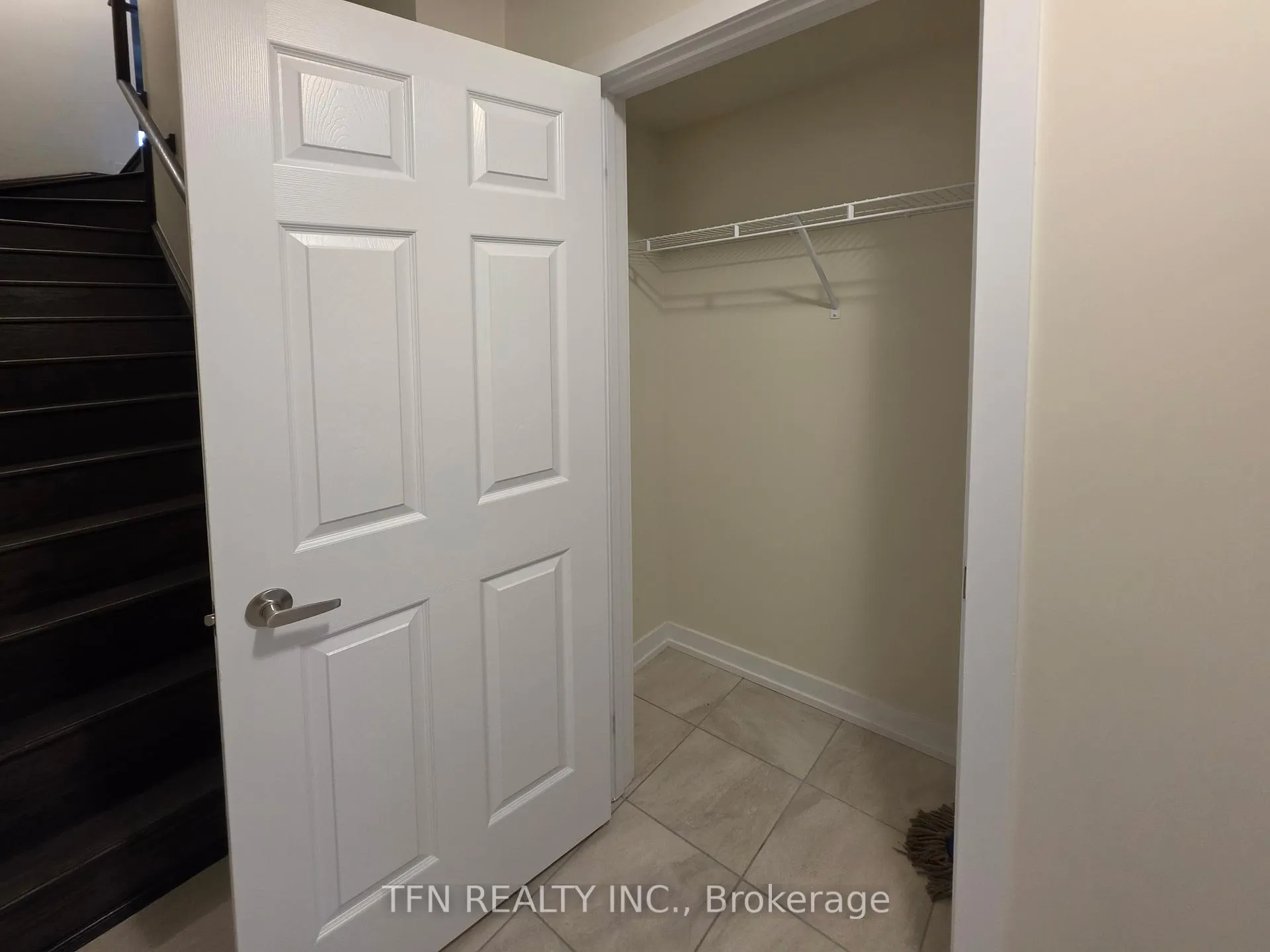 Photo 13 of 231 Melody Lane, Thorold, Thorold Downtown — HOMEH