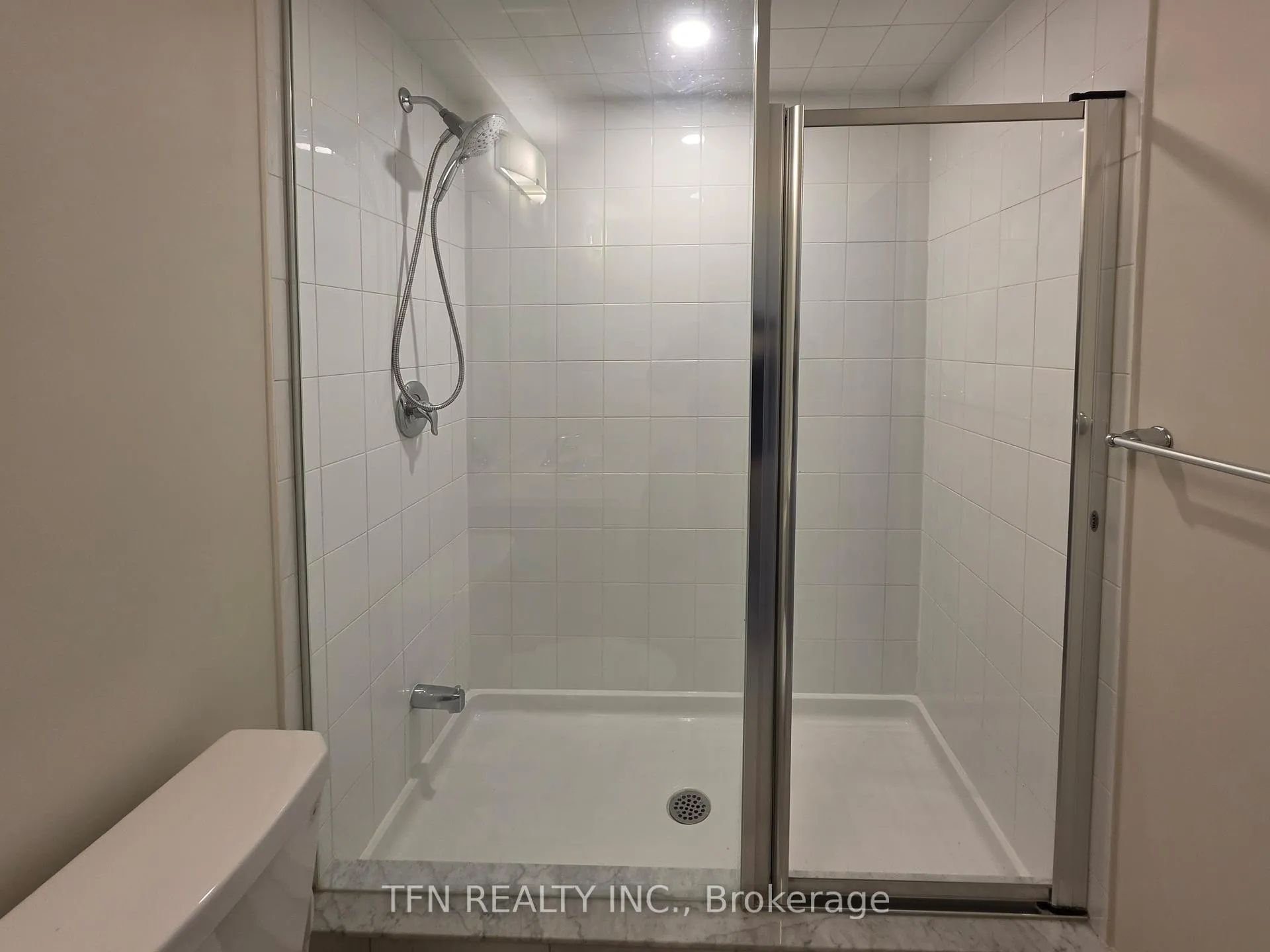 Photo 25 of 231 Melody Lane, Thorold, Thorold Downtown — HOMEH