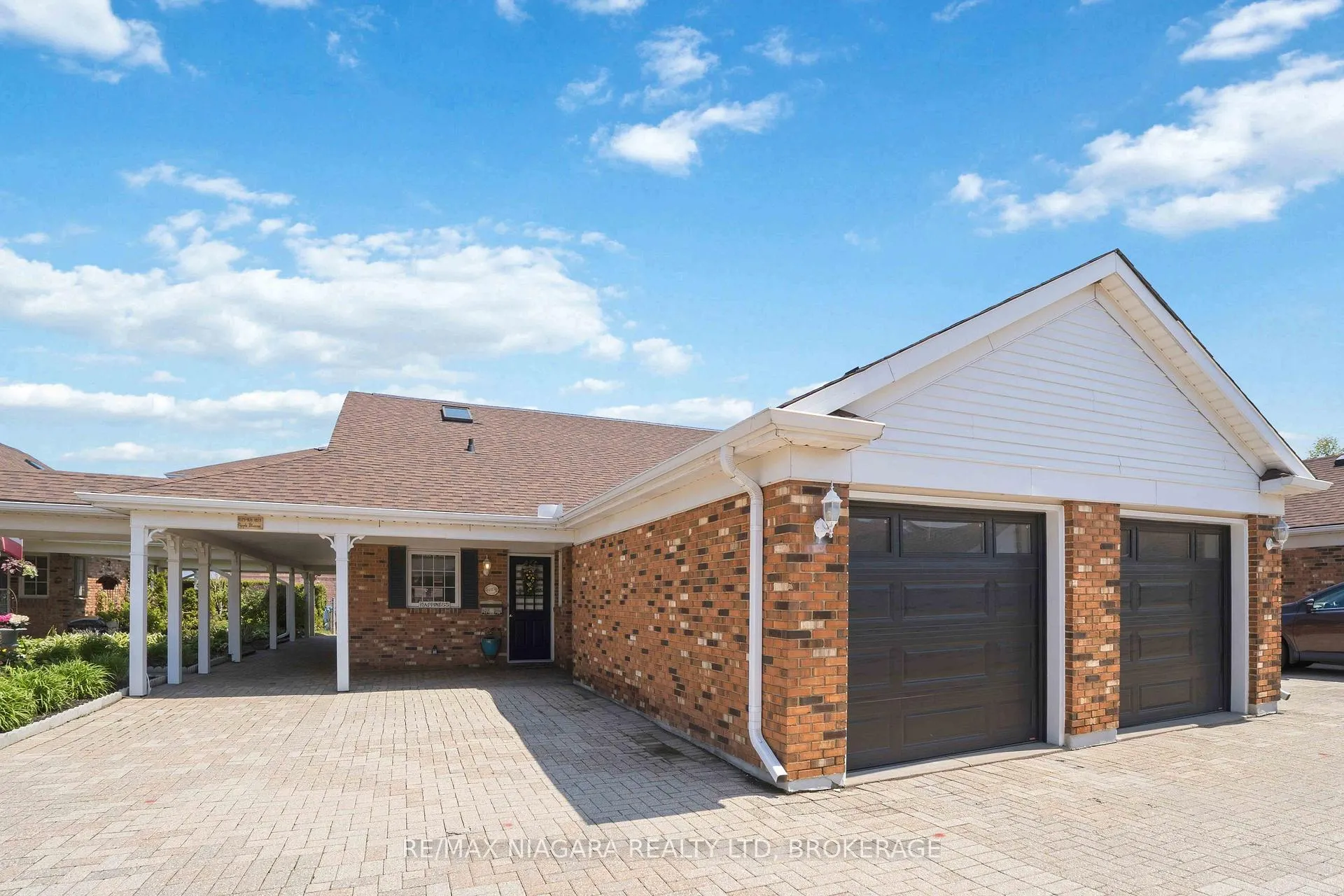 Front of Unit 9, 4117 Apple Blossom Lane
