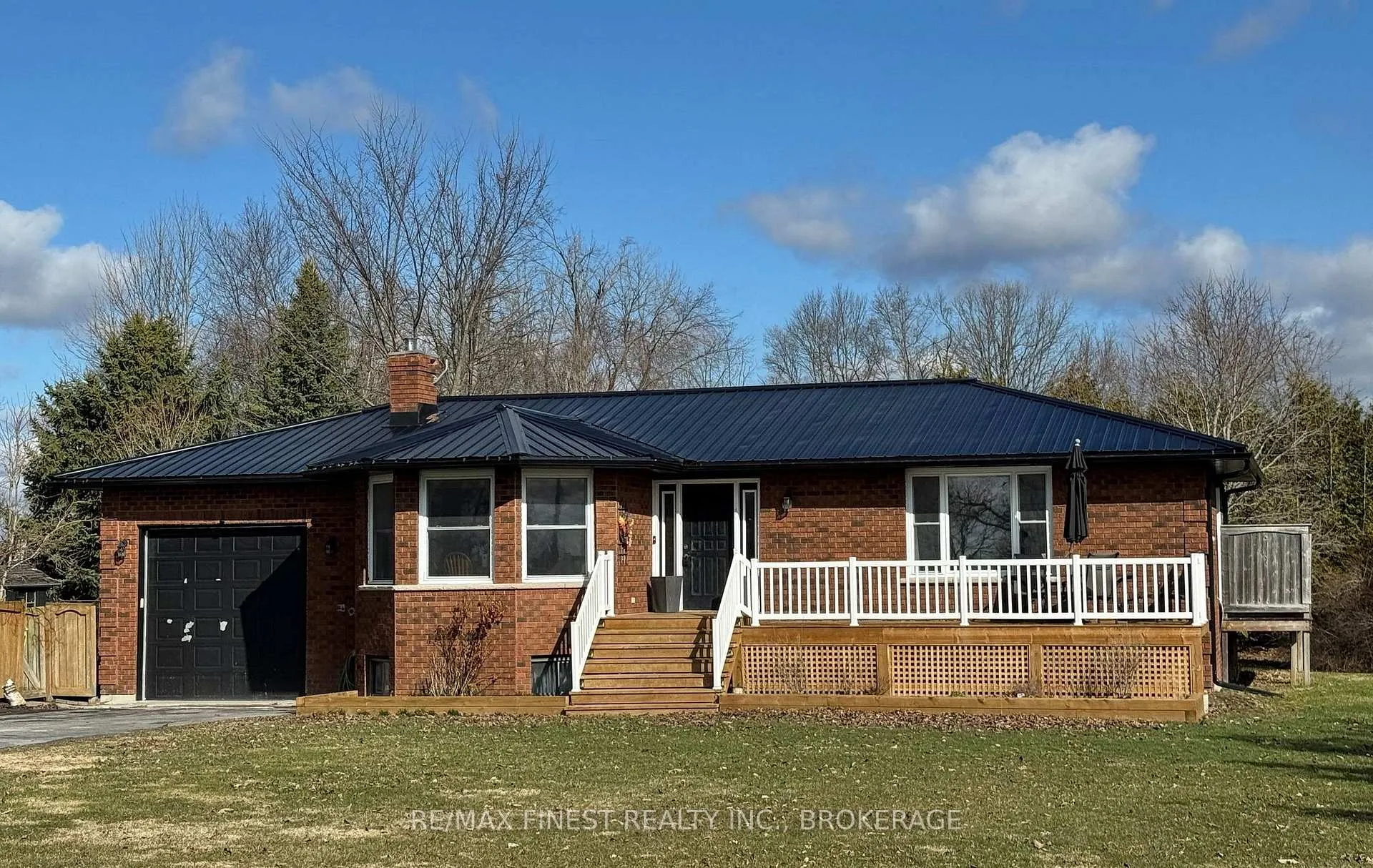 Photo 1 of 2055 Switzerville Road, Loyalist, Lennox and Addington - South — HOMEH