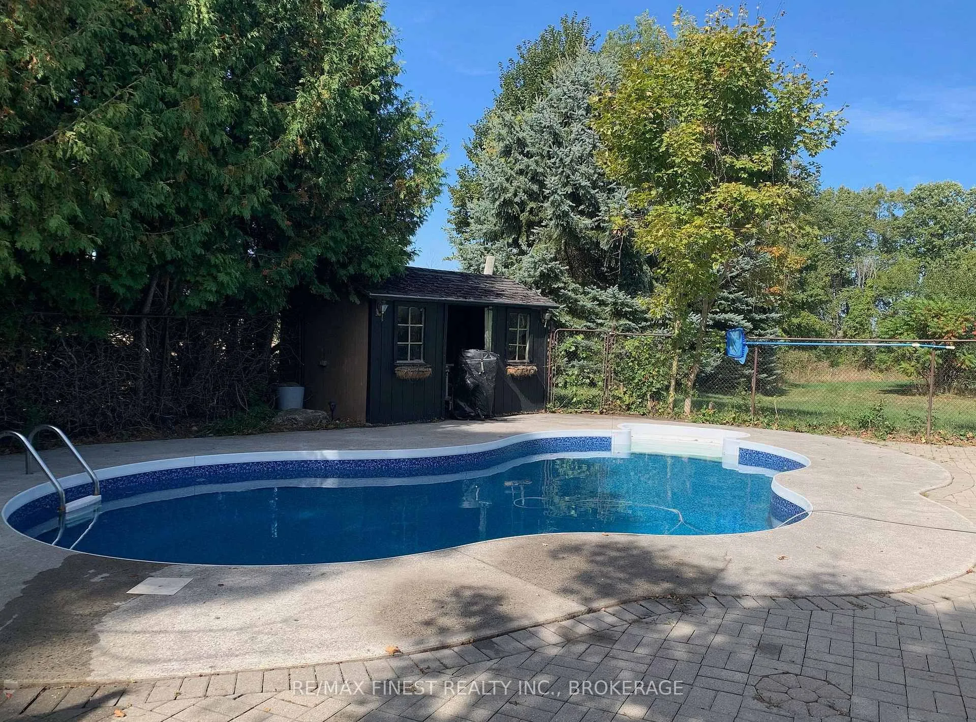 Photo 4 of 2055 Switzerville Road, Loyalist, Lennox and Addington - South — HOMEH