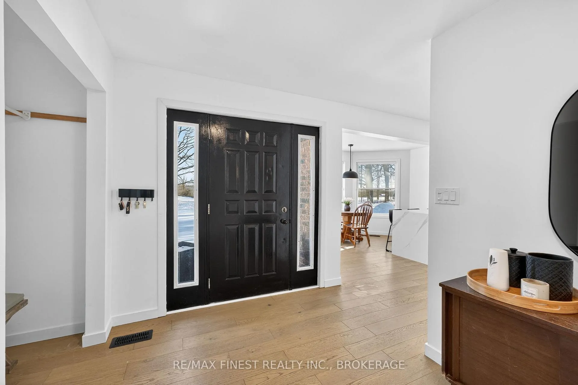 Photo 6 of 2055 Switzerville Road, Loyalist, Lennox and Addington - South — HOMEH