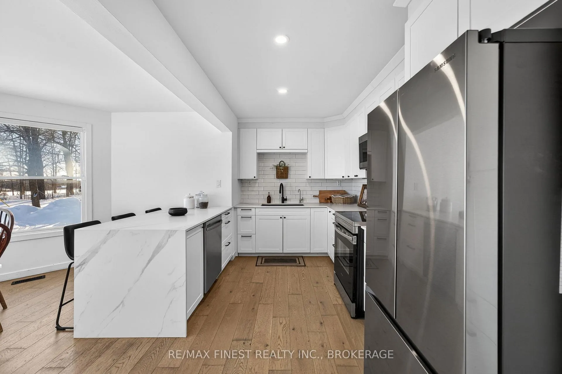 Photo 7 of 2055 Switzerville Road, Loyalist, Lennox and Addington - South — HOMEH