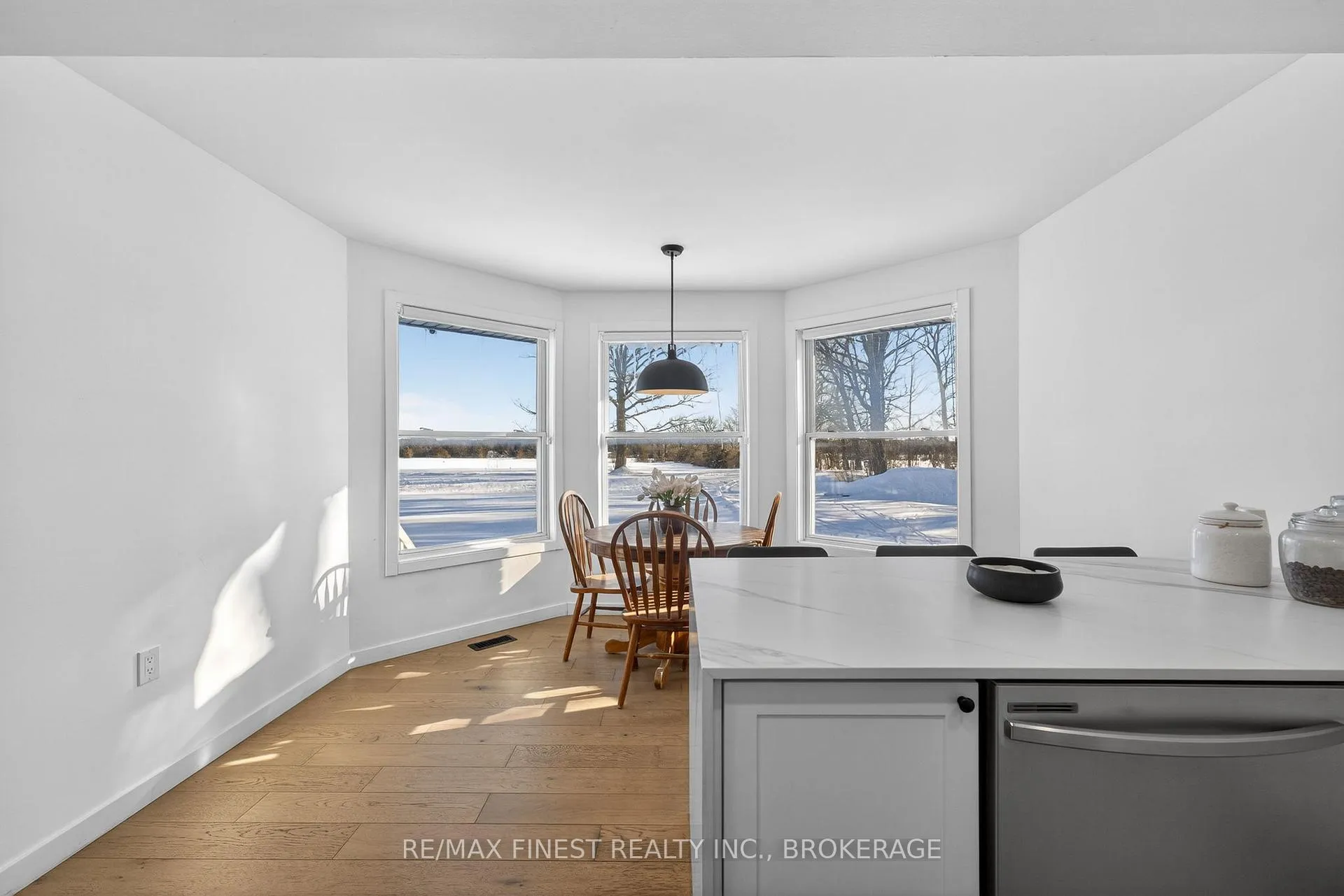 Photo 10 of 2055 Switzerville Road, Loyalist, Lennox and Addington - South — HOMEH
