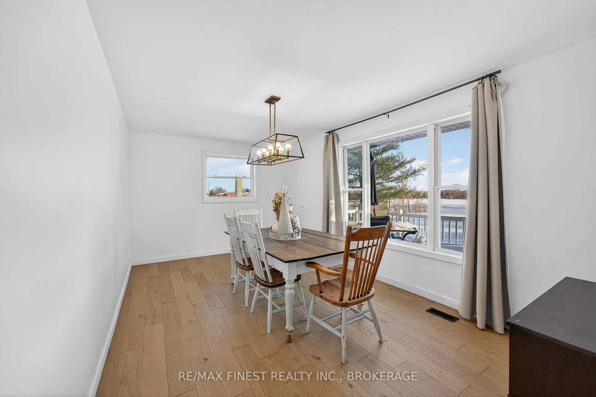 Photo 11 of 2055 Switzerville Road, Loyalist, Lennox and Addington - South — HOMEH