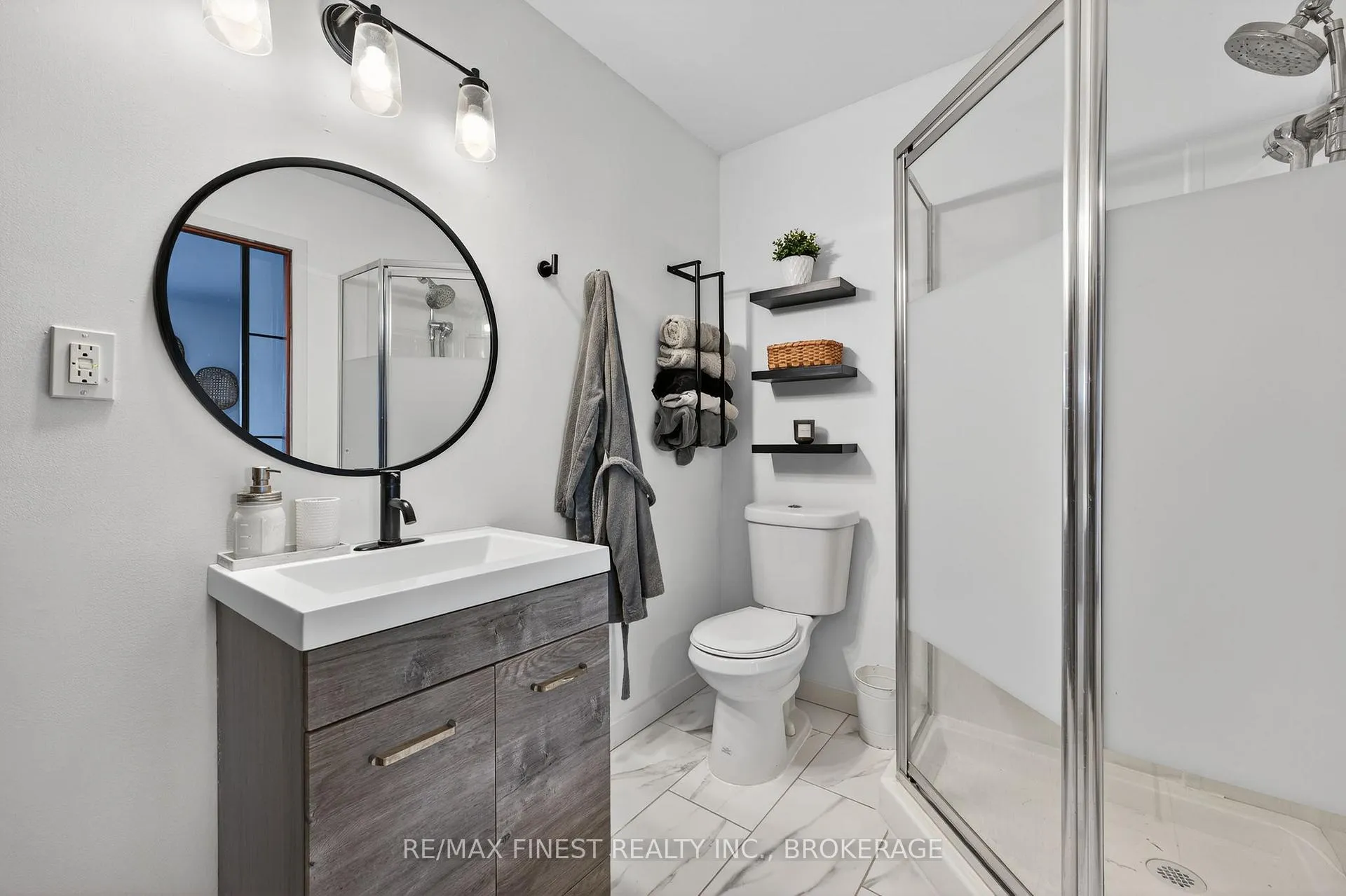 Photo 18 of 2055 Switzerville Road, Loyalist, Lennox and Addington - South — HOMEH