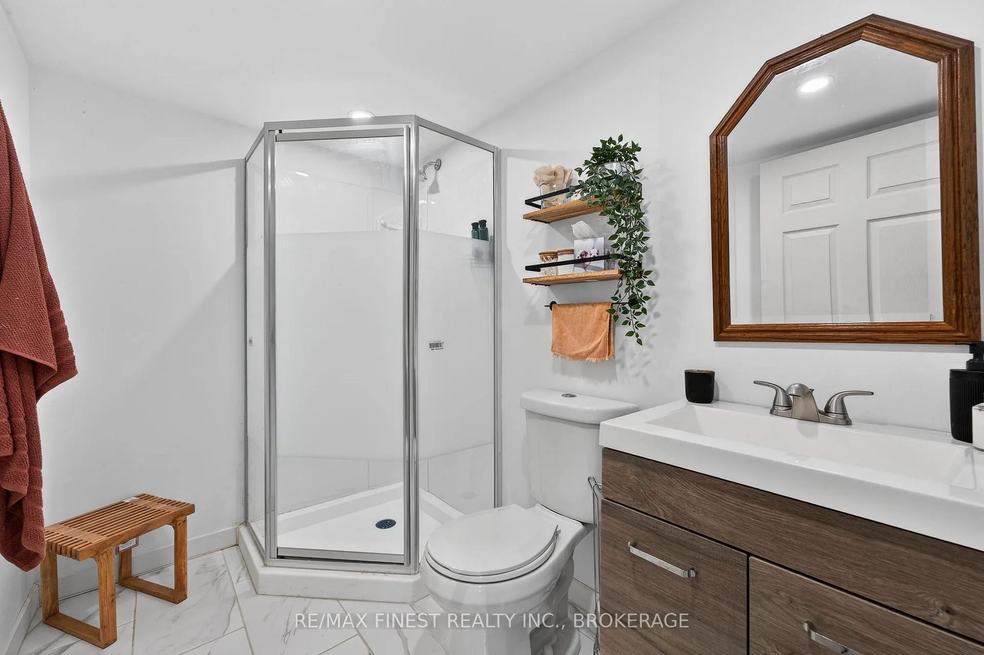 Photo 28 of 2055 Switzerville Road, Loyalist, Lennox and Addington - South — HOMEH