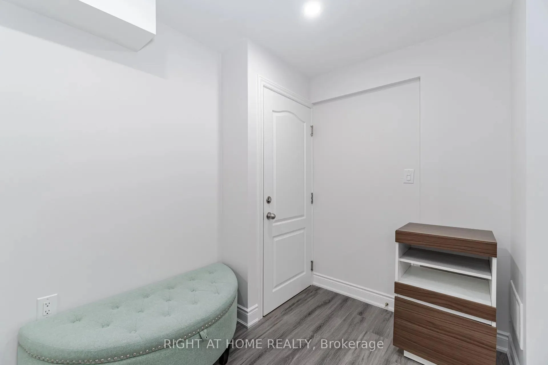 Photo 10 of Unit Lower, 1356 Basswood Crescent, Milton, Cobban — HOMEH