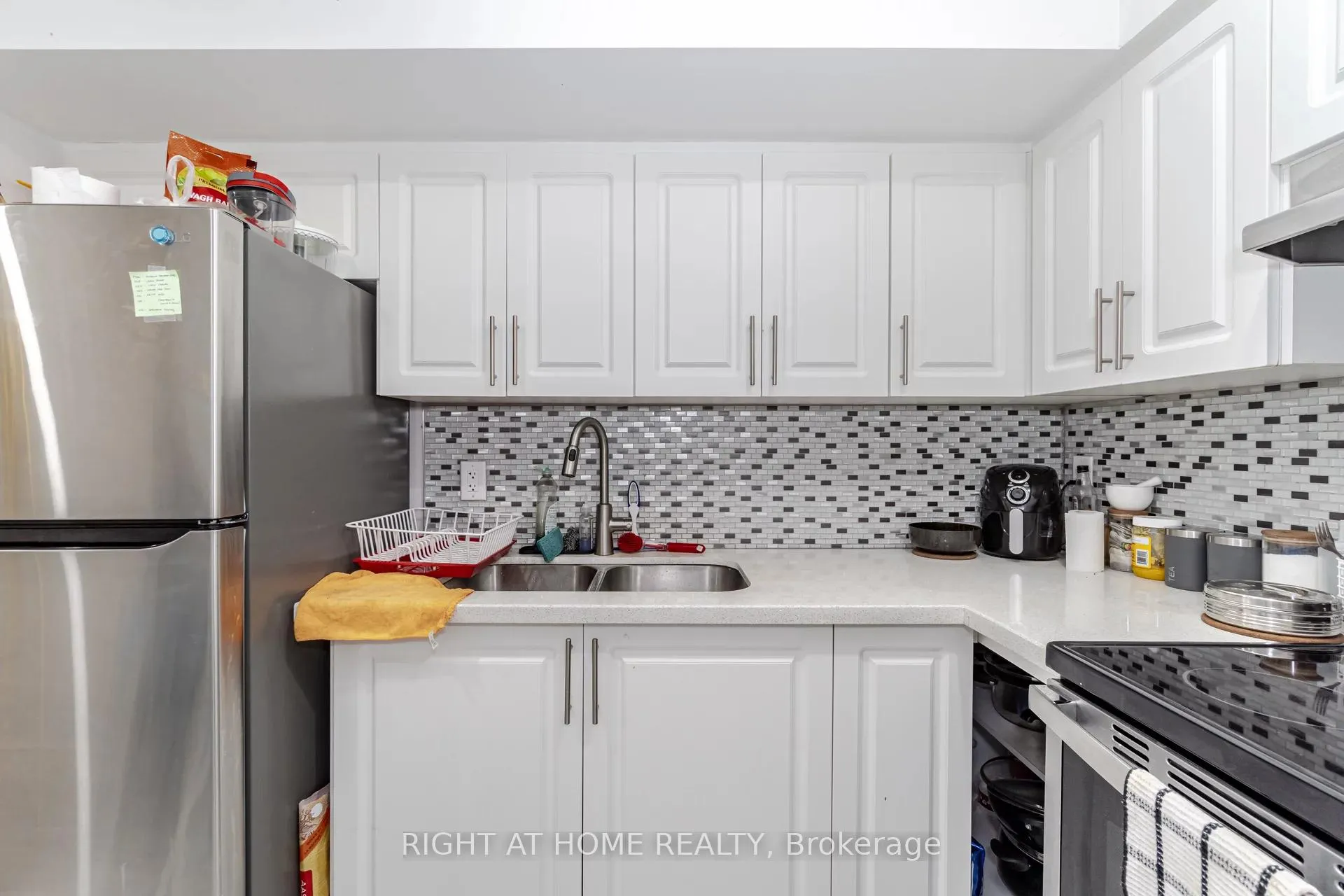 Photo 13 of Unit Lower, 1356 Basswood Crescent, Milton, Cobban — HOMEH