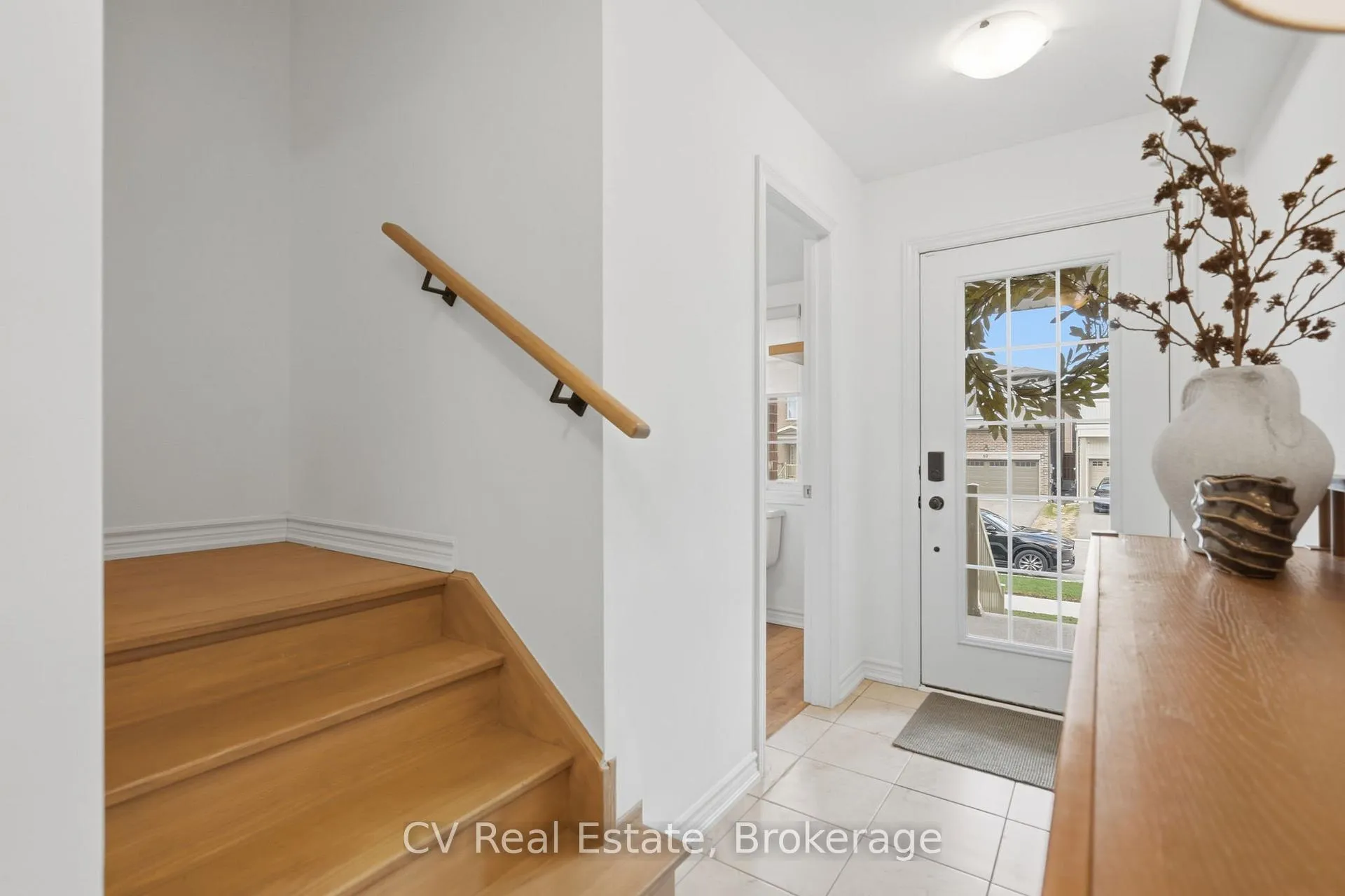 Photo 7 of 57 Harvest Crescent, Barrie, Rural Barrie Southeast — HOMEH