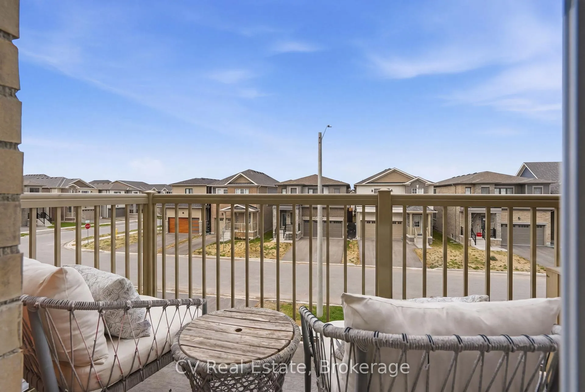 Photo 12 of 57 Harvest Crescent, Barrie, Rural Barrie Southeast — HOMEH