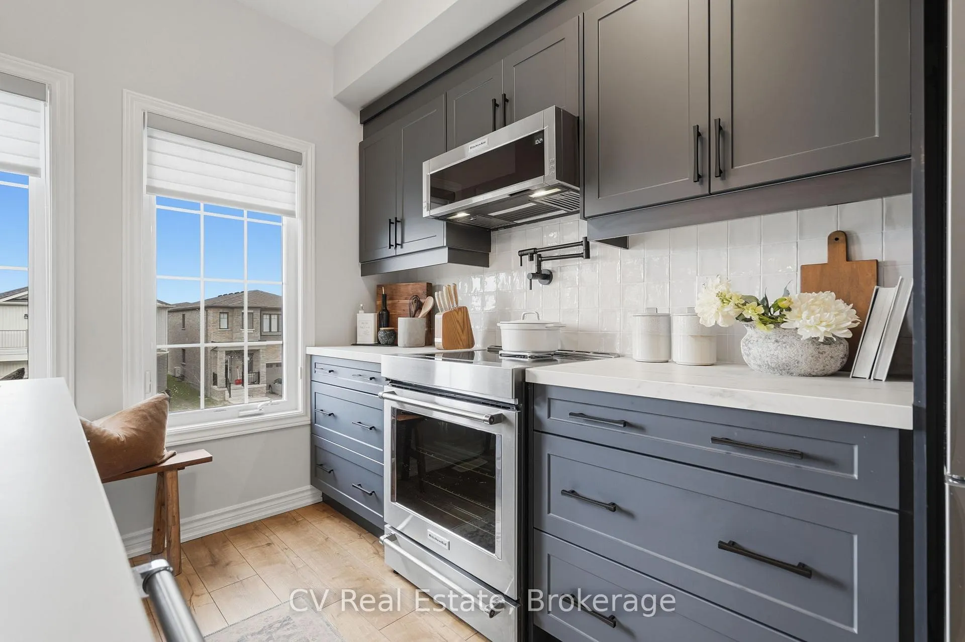 Photo 16 of 57 Harvest Crescent, Barrie, Rural Barrie Southeast — HOMEH