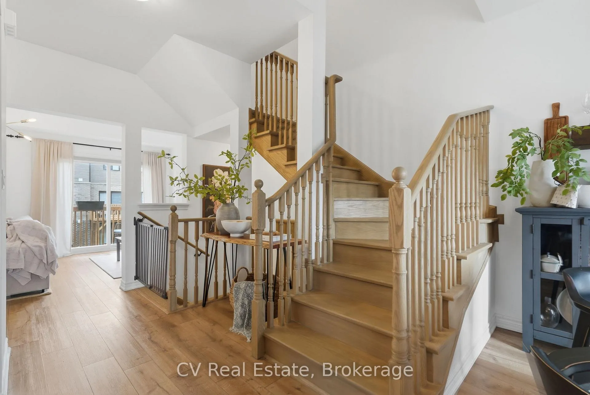 Photo 20 of 57 Harvest Crescent, Barrie, Rural Barrie Southeast — HOMEH
