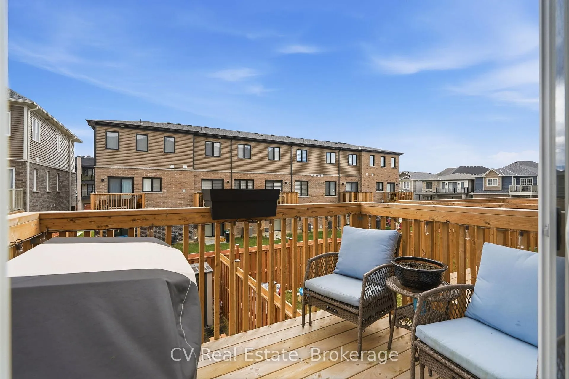 Photo 24 of 57 Harvest Crescent, Barrie, Rural Barrie Southeast — HOMEH