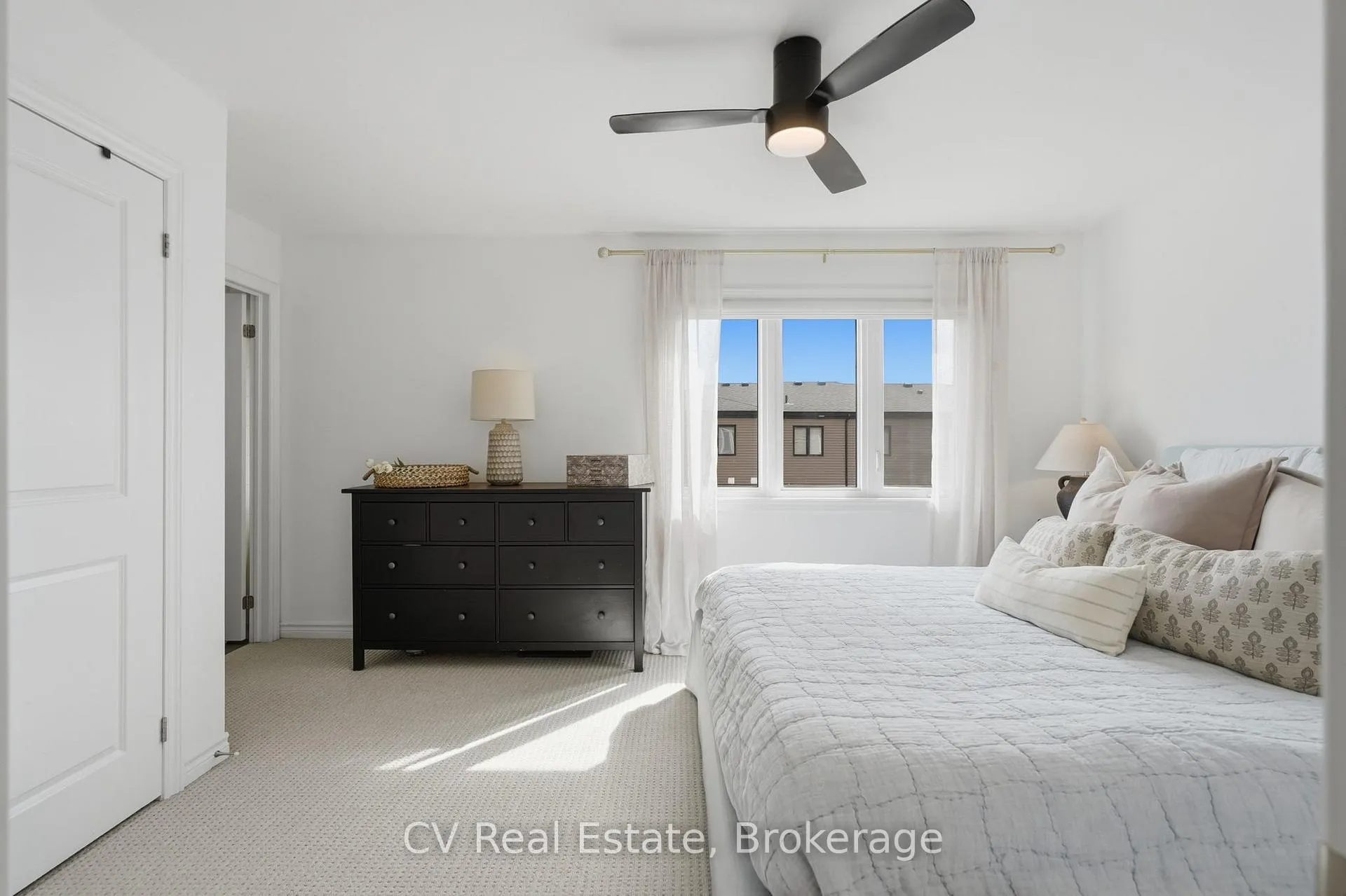 Photo 29 of 57 Harvest Crescent, Barrie, Rural Barrie Southeast — HOMEH
