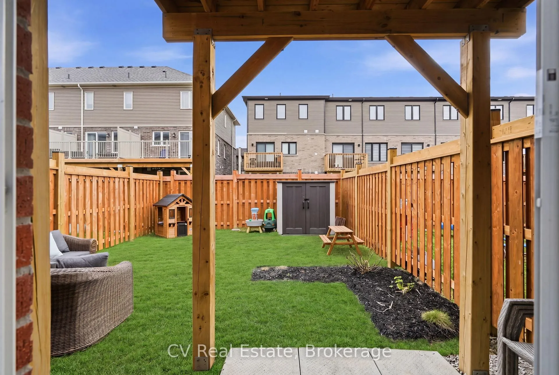 Photo 42 of 57 Harvest Crescent, Barrie, Rural Barrie Southeast — HOMEH