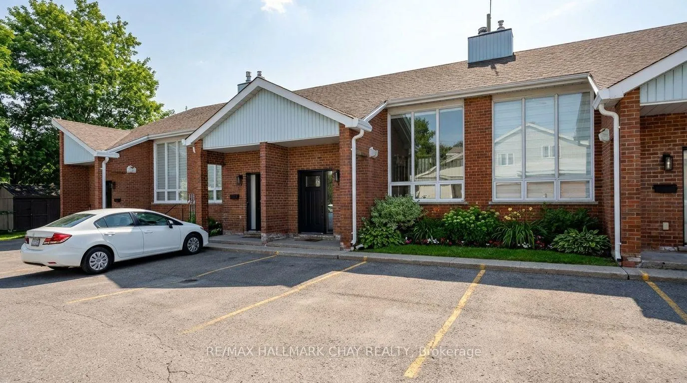 Photo 1 of Unit 3, 355 Blake Street, Barrie, North Shore — HOMEH