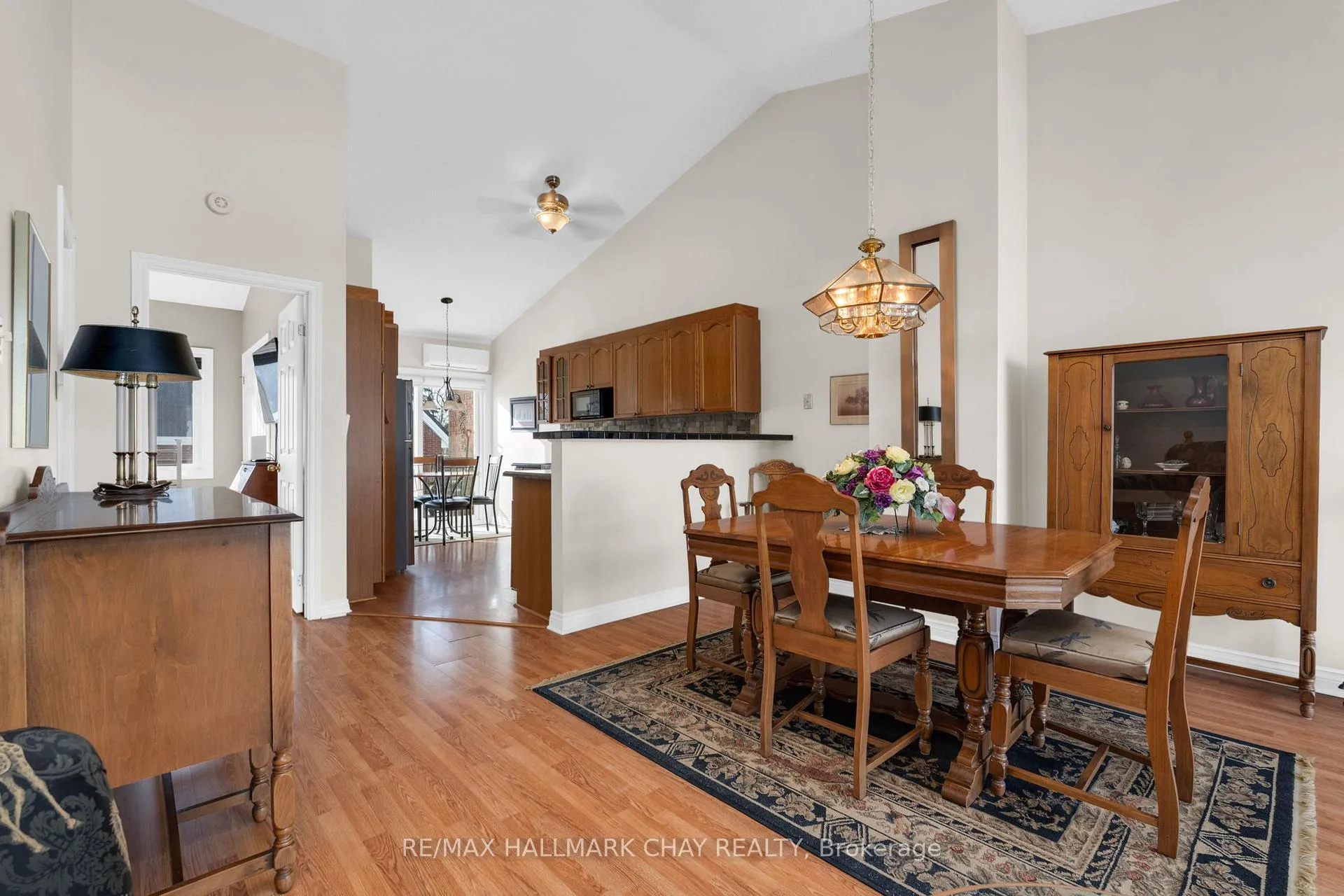 Photo 4 of Unit 3, 355 Blake Street, Barrie, North Shore — HOMEH