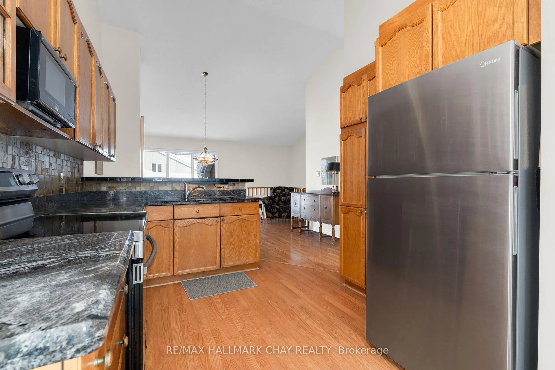 Photo 7 of Unit 3, 355 Blake Street, Barrie, North Shore — HOMEH