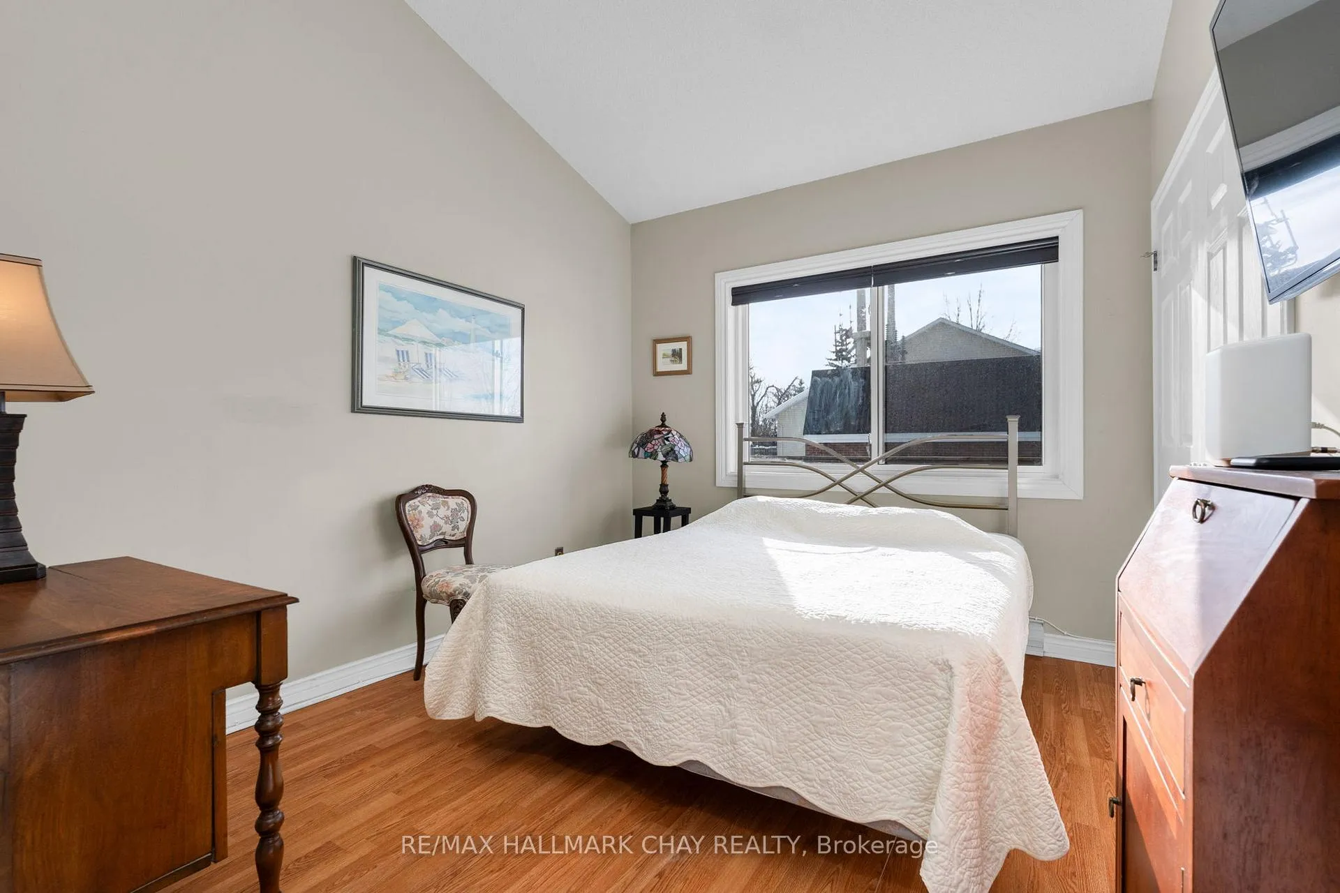 Photo 8 of Unit 3, 355 Blake Street, Barrie, North Shore — HOMEH
