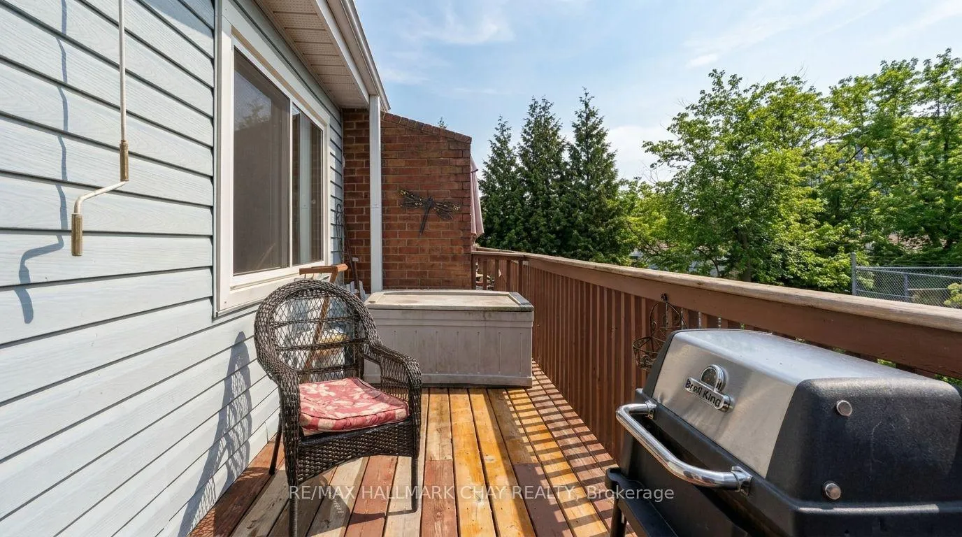 Photo 15 of Unit 3, 355 Blake Street, Barrie, North Shore — HOMEH