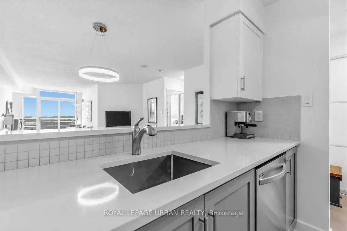 Photo 5 of Unit 607, 70 Mill Street, Toronto, Waterfront Communities — HOMEH
