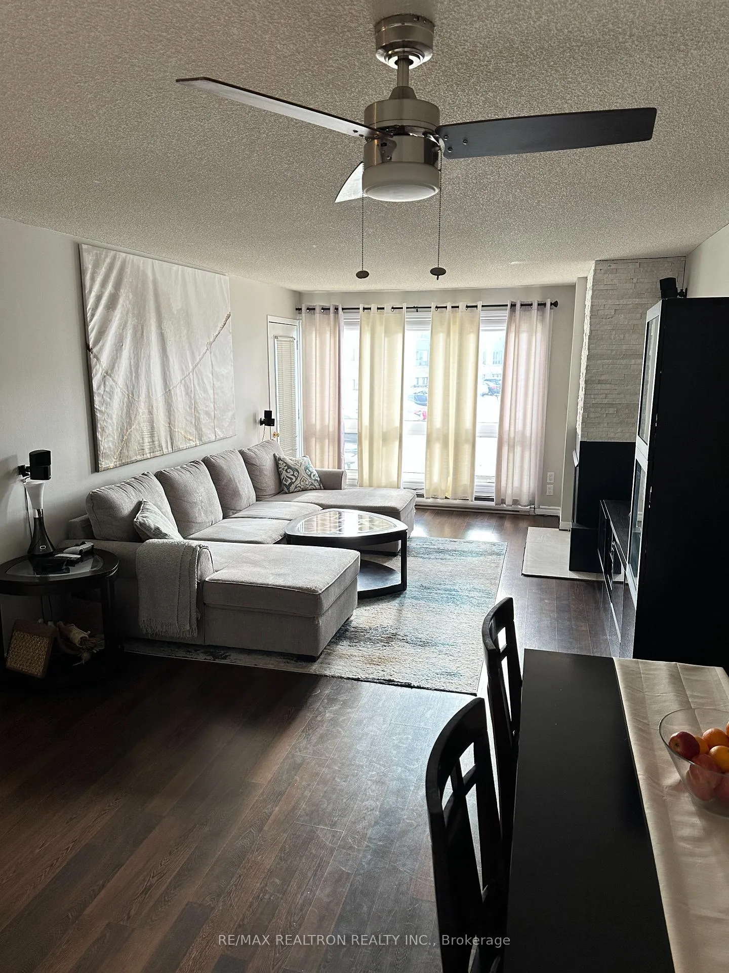 Photo 3 of Unit 213, 1 Jacksway Crescent, London, North G — HOMEH
