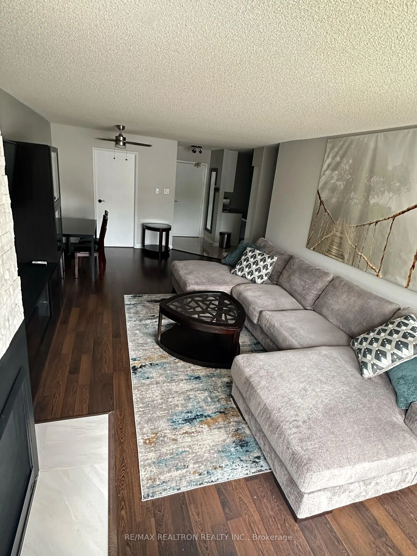Photo 4 of Unit 213, 1 Jacksway Crescent, London, North G — HOMEH