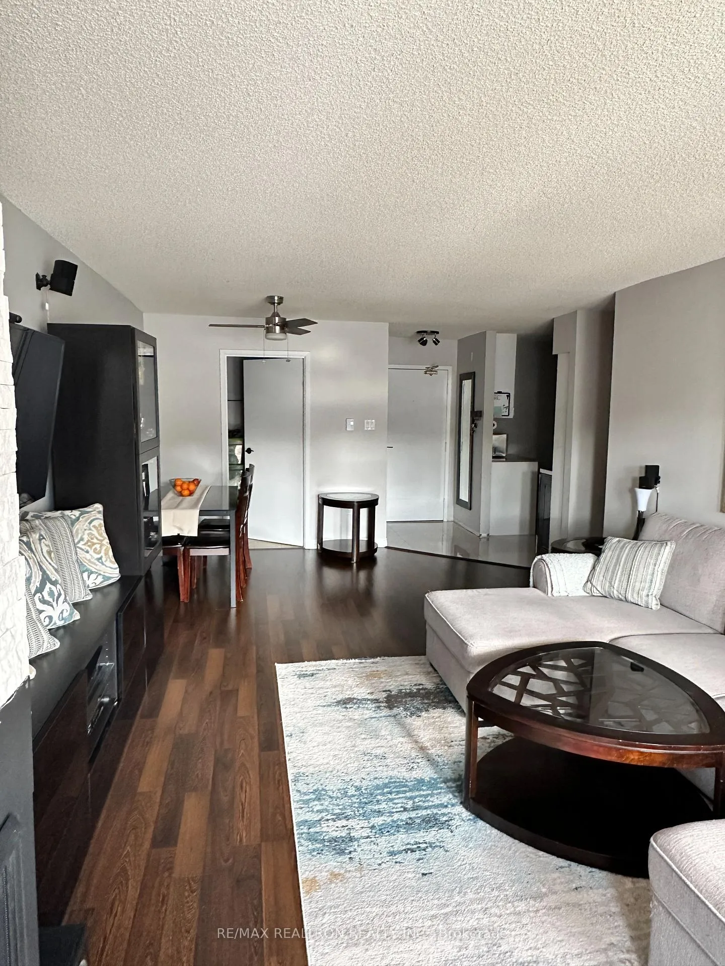 Photo 5 of Unit 213, 1 Jacksway Crescent, London, North G — HOMEH
